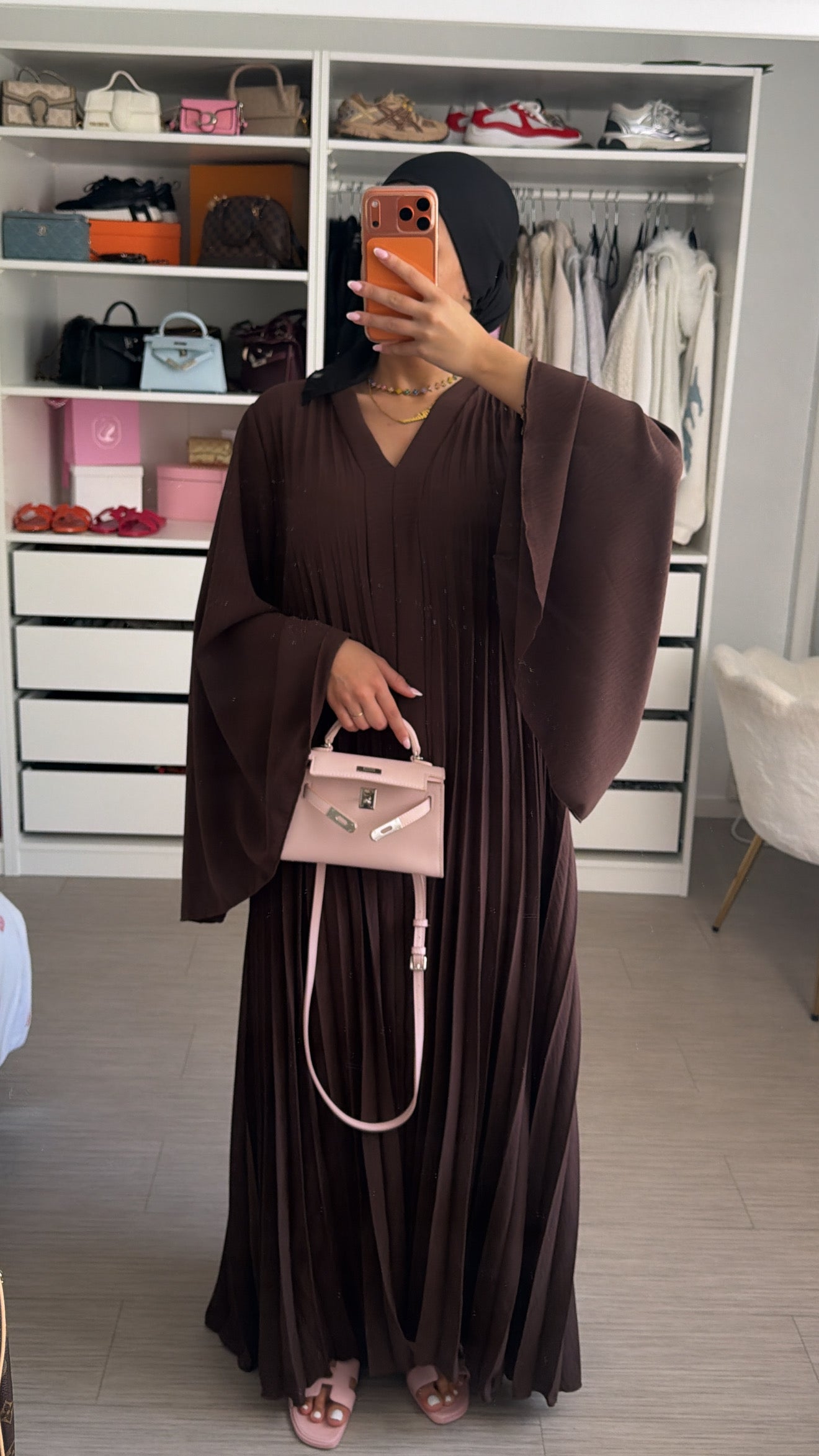 ABAYA LEILA